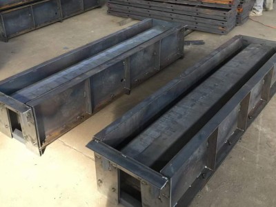 農(nóng)田排水槽模具加厚板材  卵型排水槽模具長(zhǎng)期供應(yīng)