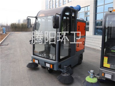 駕駛式掃地車被使用的原因是什么？