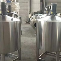揚(yáng)中市鴻謙不銹鋼攪拌罐加熱保溫?cái)嚢韫薇Ｙ|(zhì)保量誠信經(jīng)營