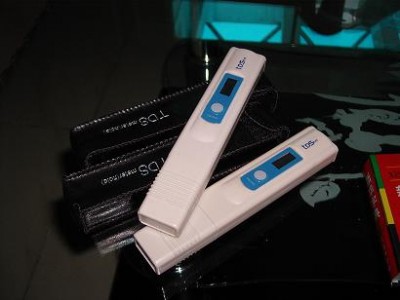 電導(dǎo)率儀器儀表tds筆水質(zhì)分析儀檢測(cè)器TDS3測(cè)水筆