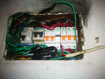 浦東新區(qū)電工上門(mén)維修 電路跳閘斷電 線路改造布線 插座安裝